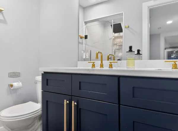 $5,800 | 2451 North Albany Avenue, Unit 1, Chicago, IL 60647