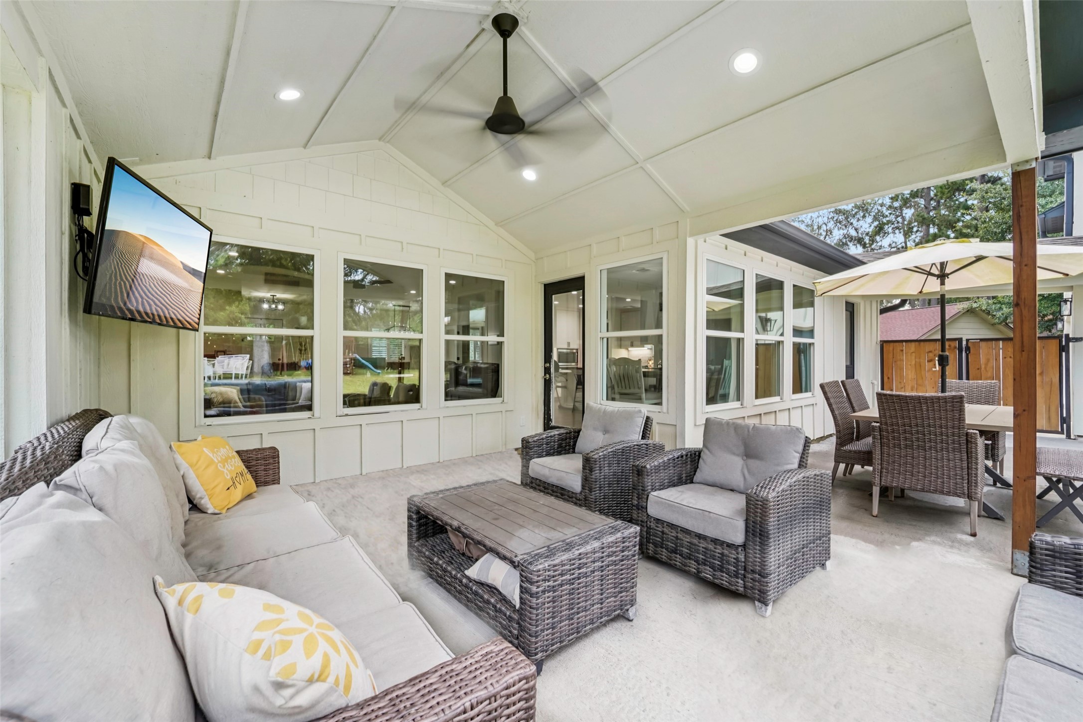 6 Rockingham Place Conroe, TX 77304 - Photo 31 of 35