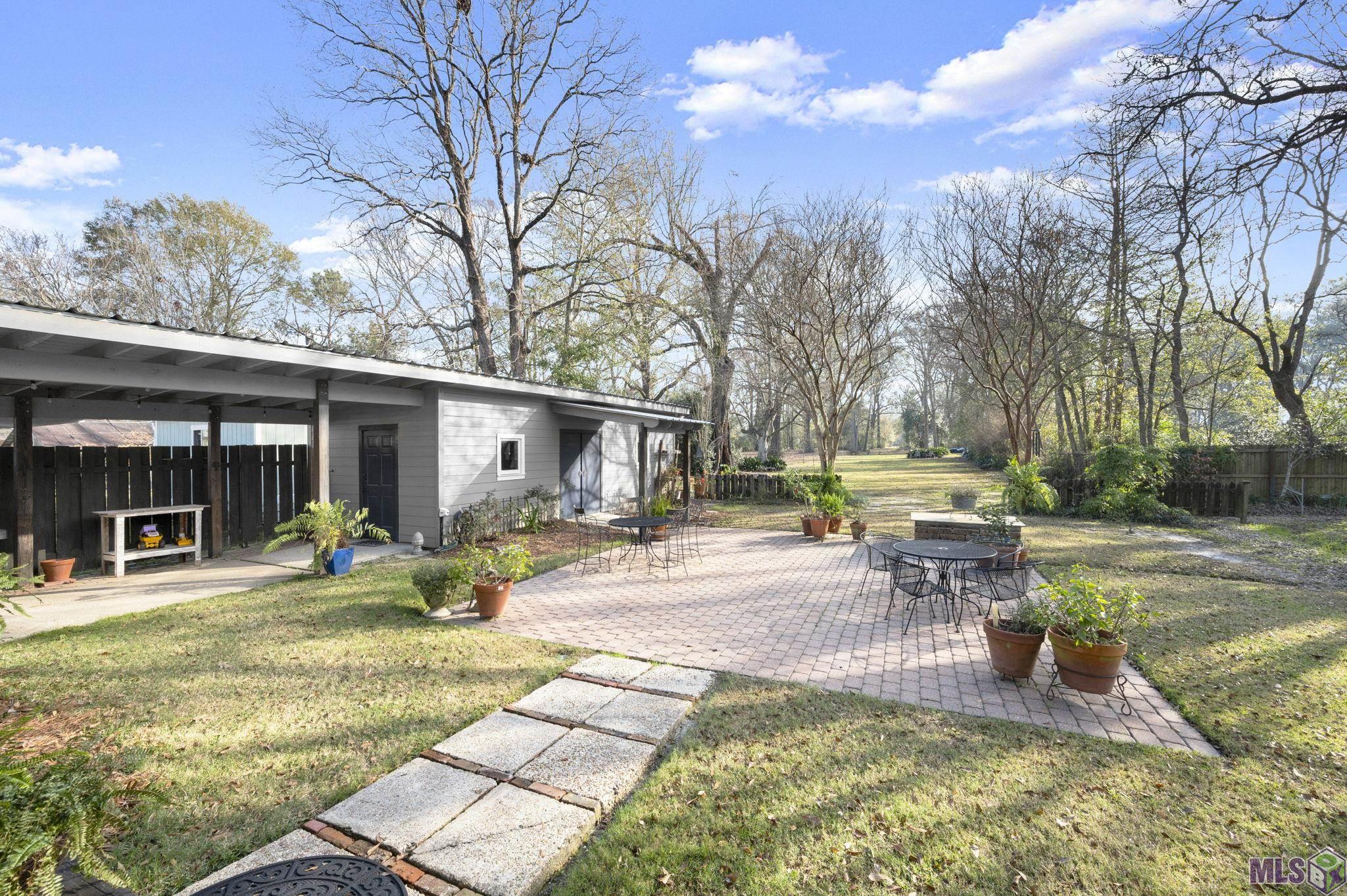 1385 Lobdell Avenue Baton Rouge, LA 70806 - Photo 4 of 56