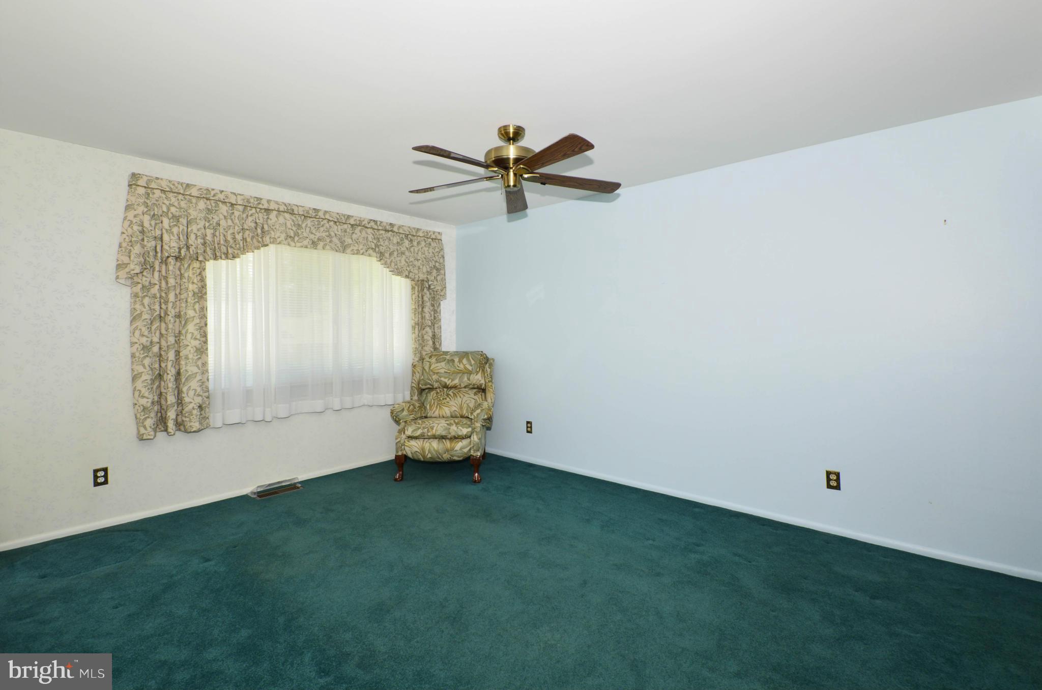 619 Hornbeam Road Edgewood, MD 21040 - Photo 3 of 30 Living Room