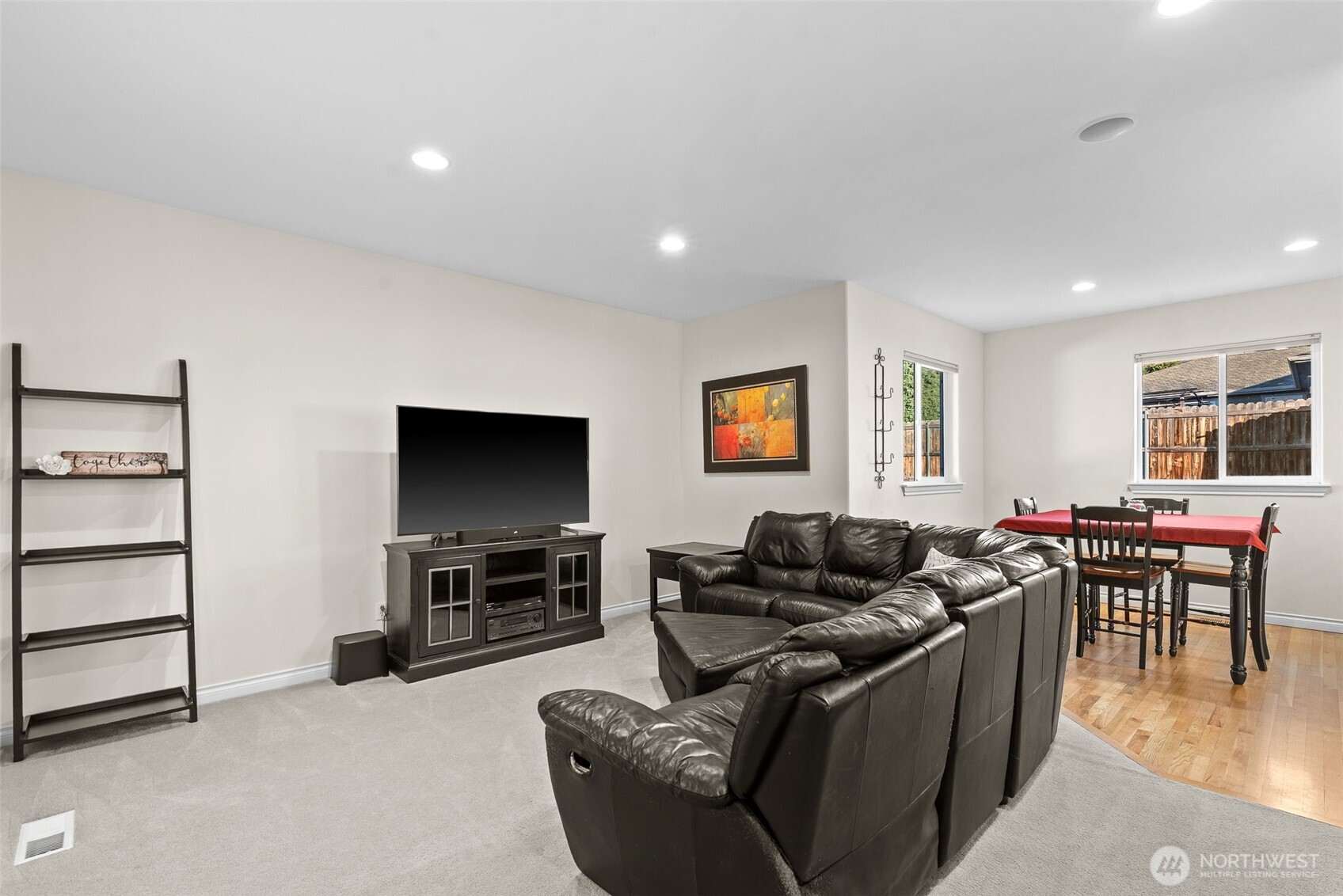 105 Cascade Place Cashmere, WA 98815 - Photo 11 of 39 a living room with furniture and a flat screen tv