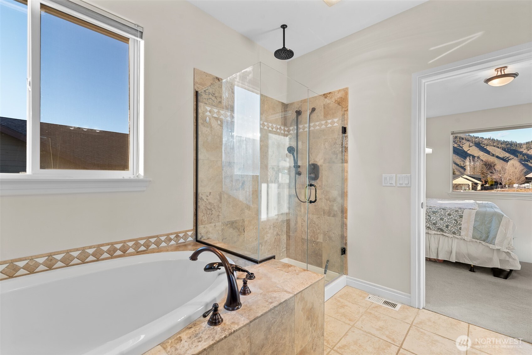 105 Cascade Place Cashmere, WA 98815 - Photo 30 of 39 a bathroom with a tub and a shower