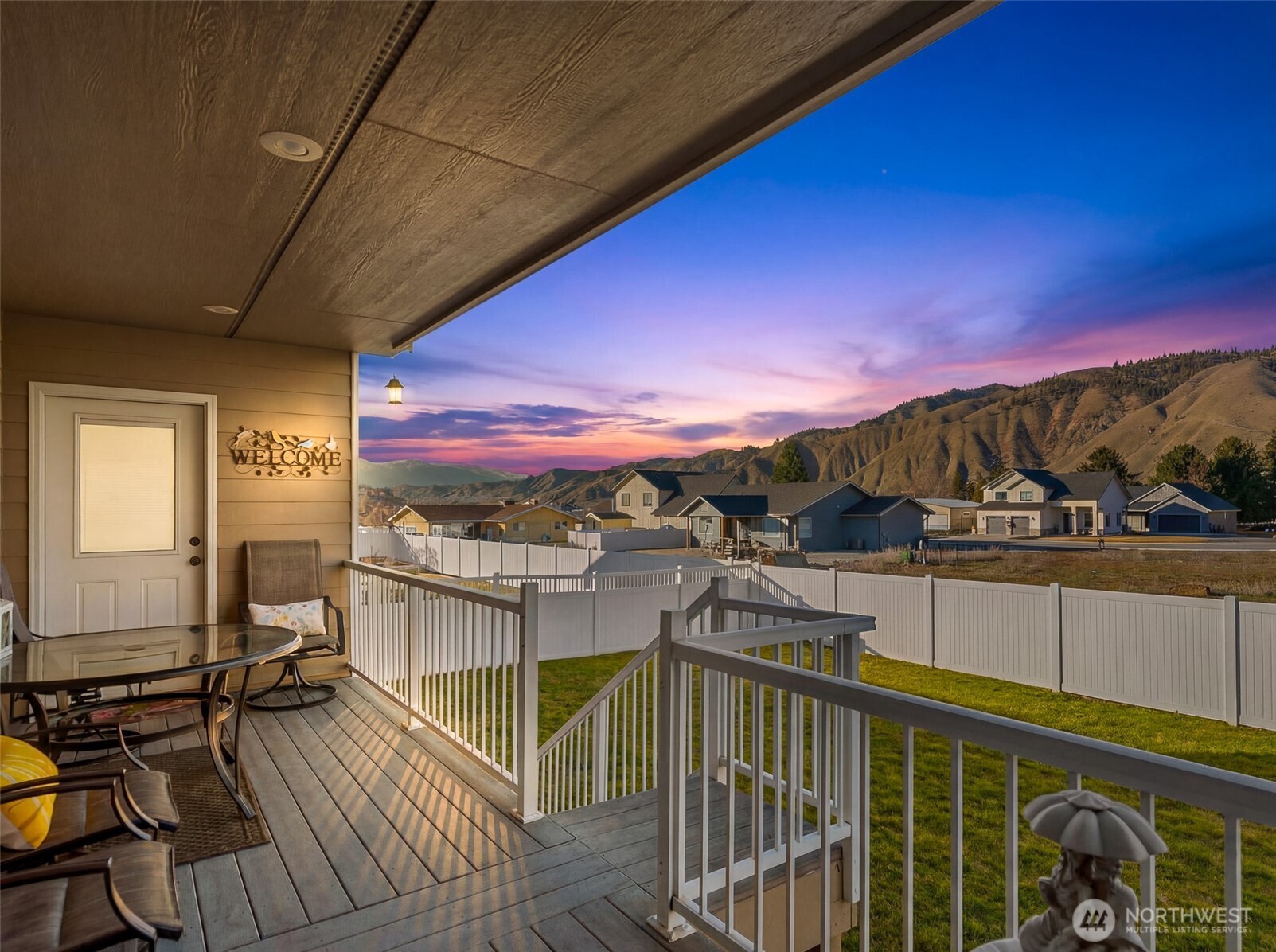 105 Cascade Place Cashmere, WA 98815 - Photo 39 of 39 a view of a balcony with chair and wooden floor