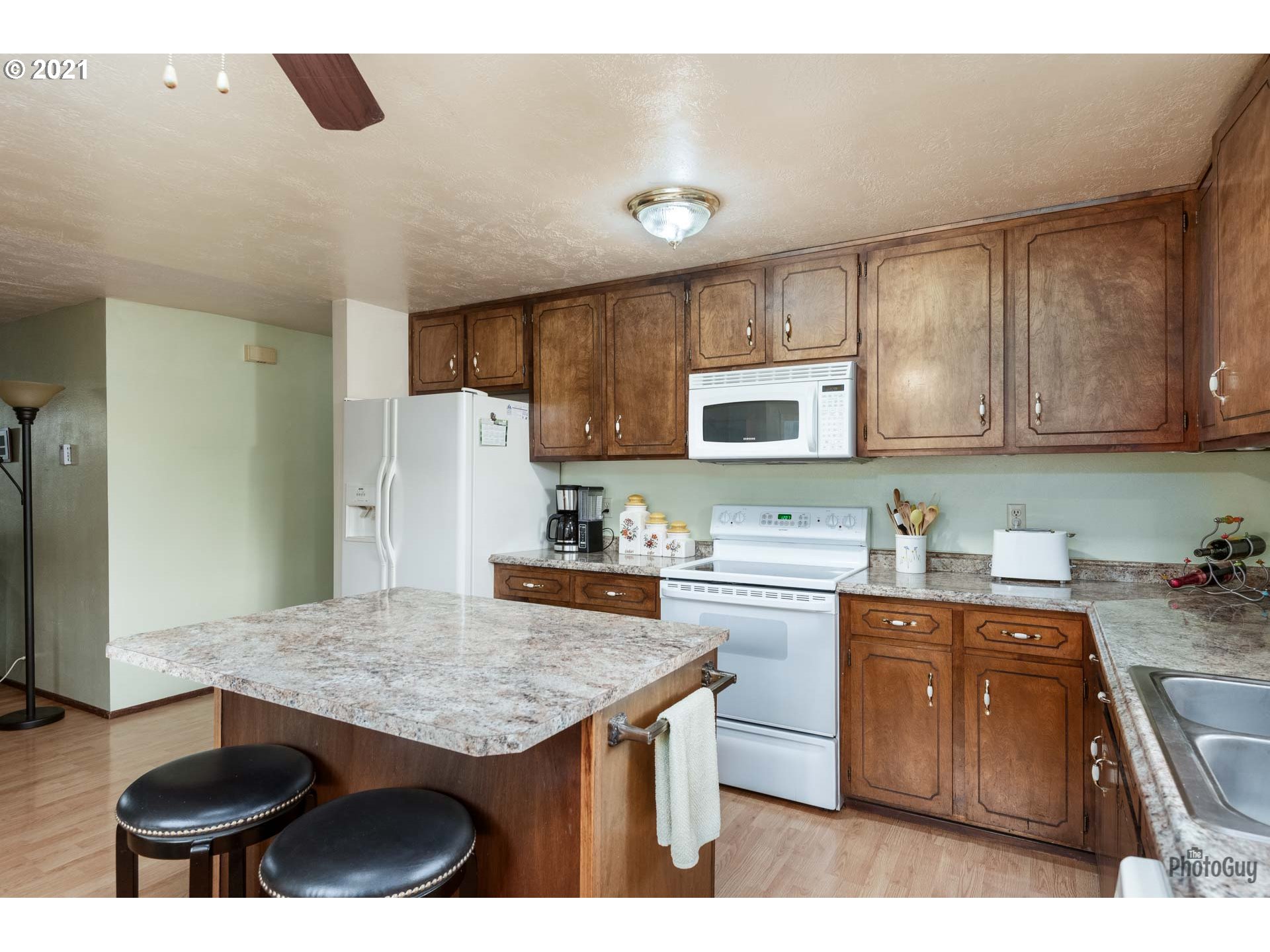 715 North Bertelsen Road Eugene, OR 97402 - Photo 13 of 28 Gallery Image 13