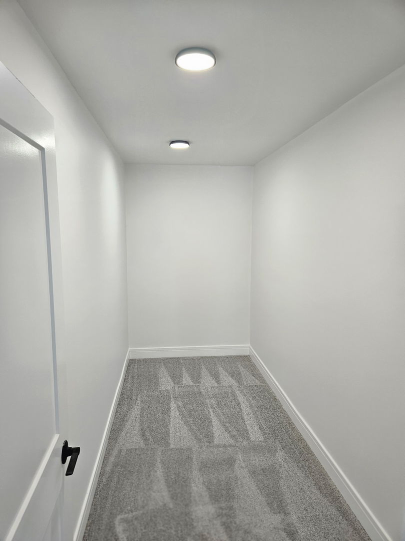 740 East 155th Street Phoenix, IL 60426 - Photo 9 of 18 a view of room