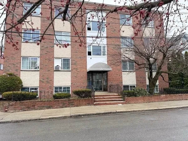 $350,000 | 15 Staples Avenue, Unit 27, Everett, MA 02149