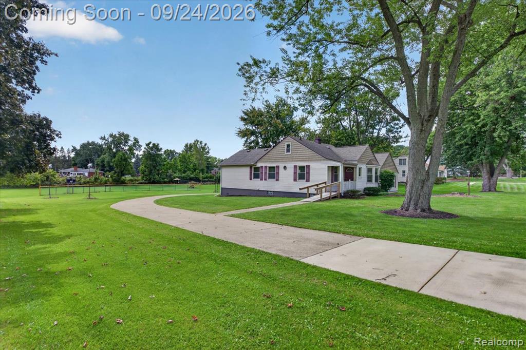 401 Lehigh Road Rochester Hills, MI 48307 - Photo 5 of 39 Gallery Image 5