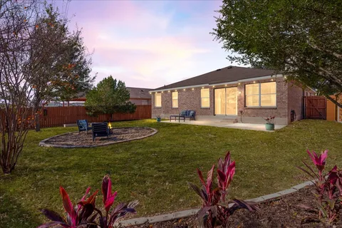 a view of a workspace with furniture