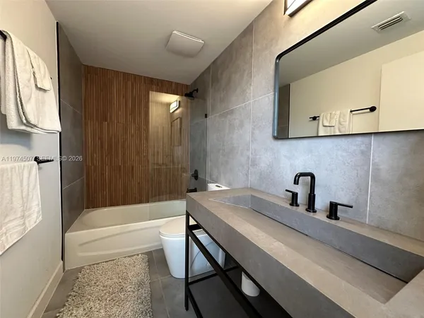 $2,900 | 1 Glen Royal Parkway, Unit 1613, Miami, FL 33125