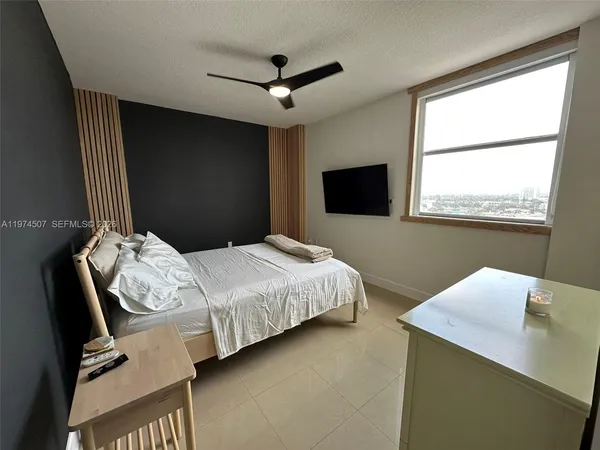 $2,900 | 1 Glen Royal Parkway, Unit 1613, Miami, FL 33125