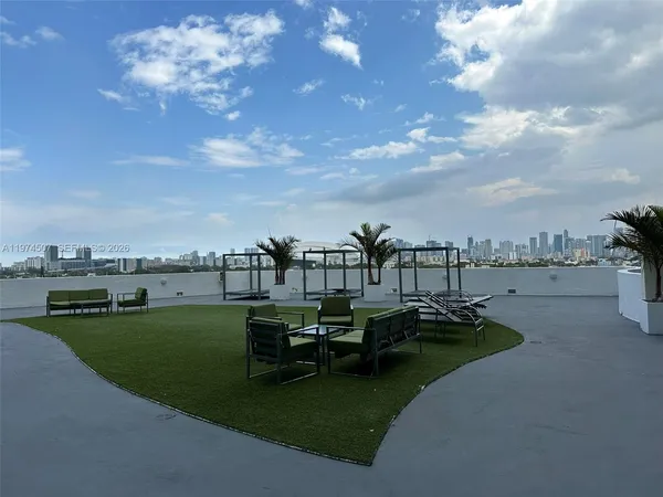 $2,900 | 1 Glen Royal Parkway, Unit 1613, Miami, FL 33125