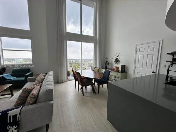 $2,900 | 1 Glen Royal Parkway, Unit 1613, Miami, FL 33125