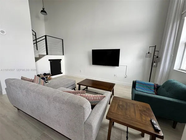 $2,900 | 1 Glen Royal Parkway, Unit 1613, Miami, FL 33125