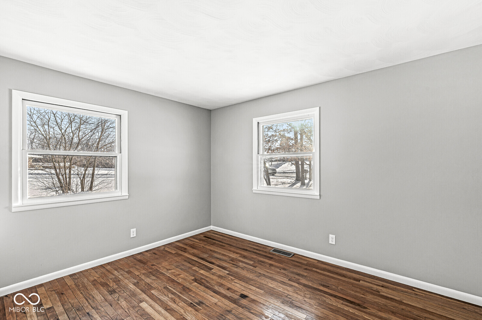 2244 Morris Road Indianapolis, IN 46217 - Photo 16 of 38 Gallery Image 16