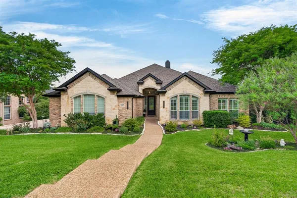 $700,000 | 2307 Creekedge Court, Corinth, TX 76210