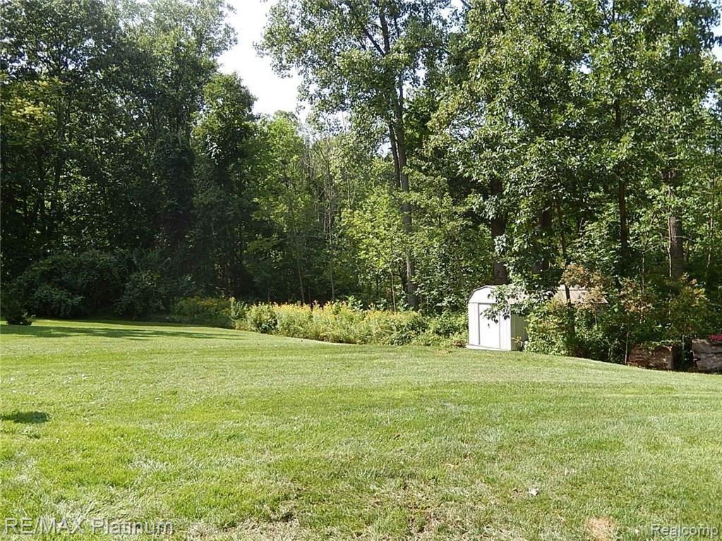 10183 Hartland Road Fenton, MI 48430 - Photo 76 of 83 76.JPG