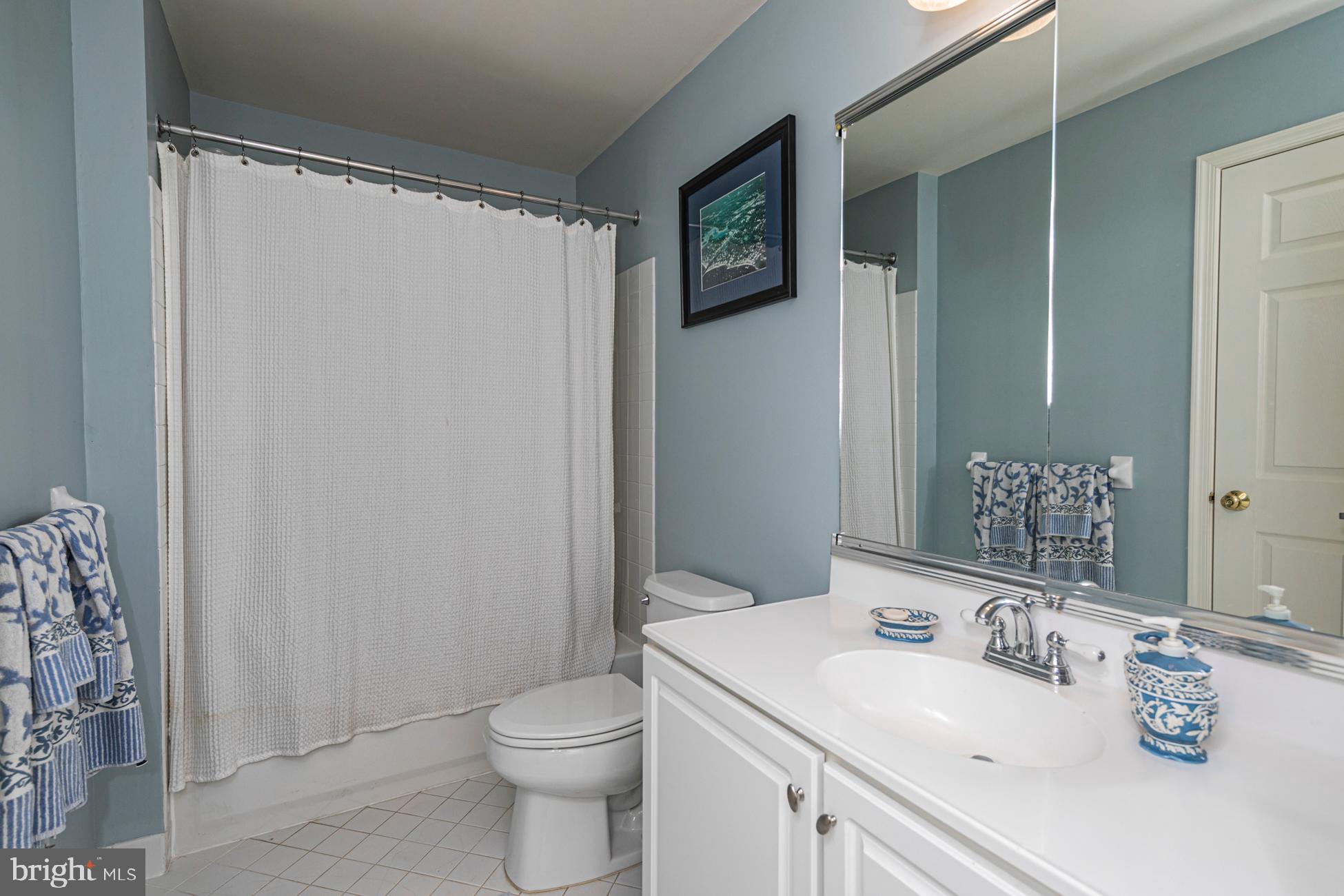 173 Christopher Drive Princeton, NJ 08540 - Photo 49 of 51 Upstairs Hallway Bath