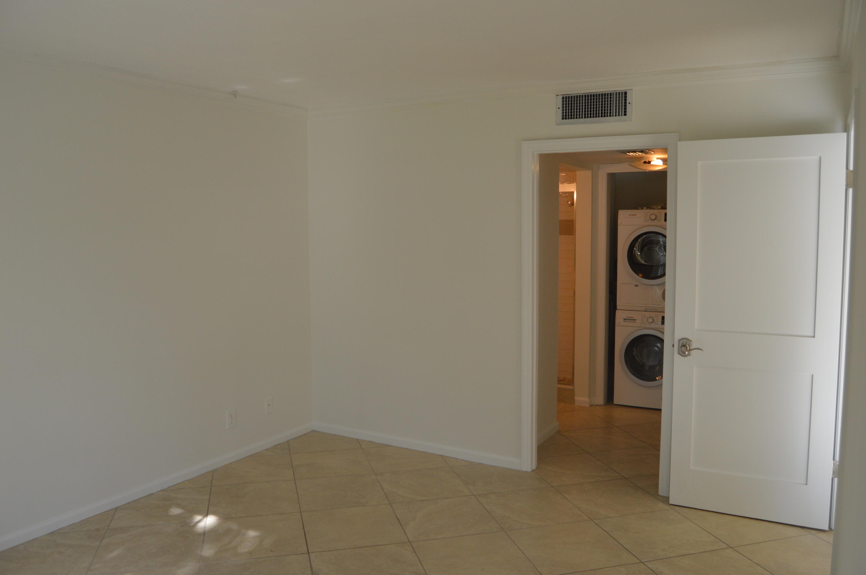 775 Jeffery Street, Unit 5303 Boca Raton, FL 33487 - Photo 13 of 33 DSC_0038