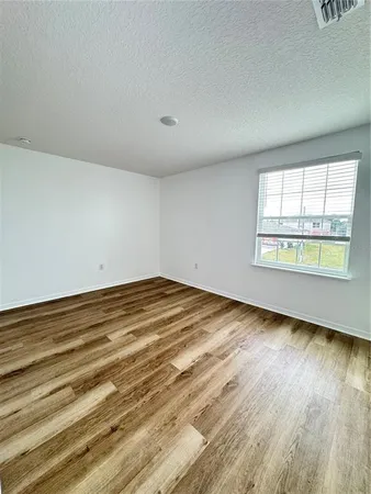 $2,400 | 803 James Drive, Kissimmee, FL 34759