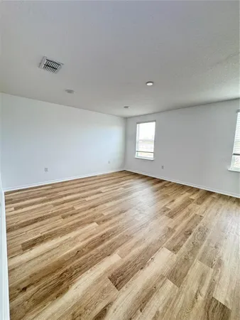 $2,400 | 803 James Drive, Kissimmee, FL 34759