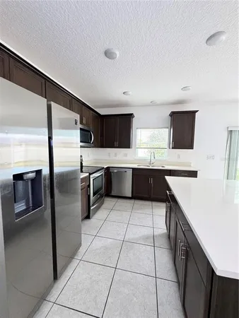 $2,400 | 803 James Drive, Kissimmee, FL 34759