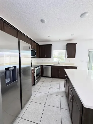 $2,400 | 803 James Drive, Kissimmee, FL 34759