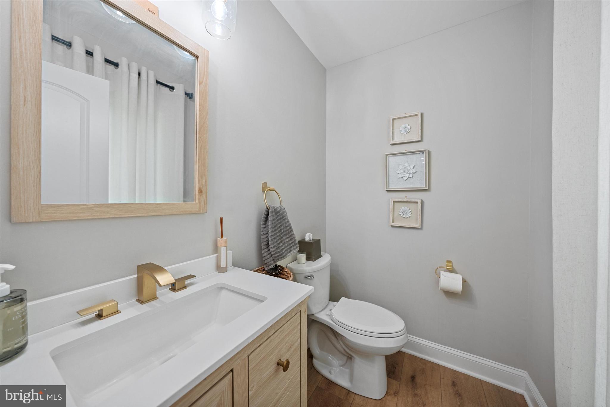 14731 Conway Drive Manassas, VA 20112 - Photo 4 of 48