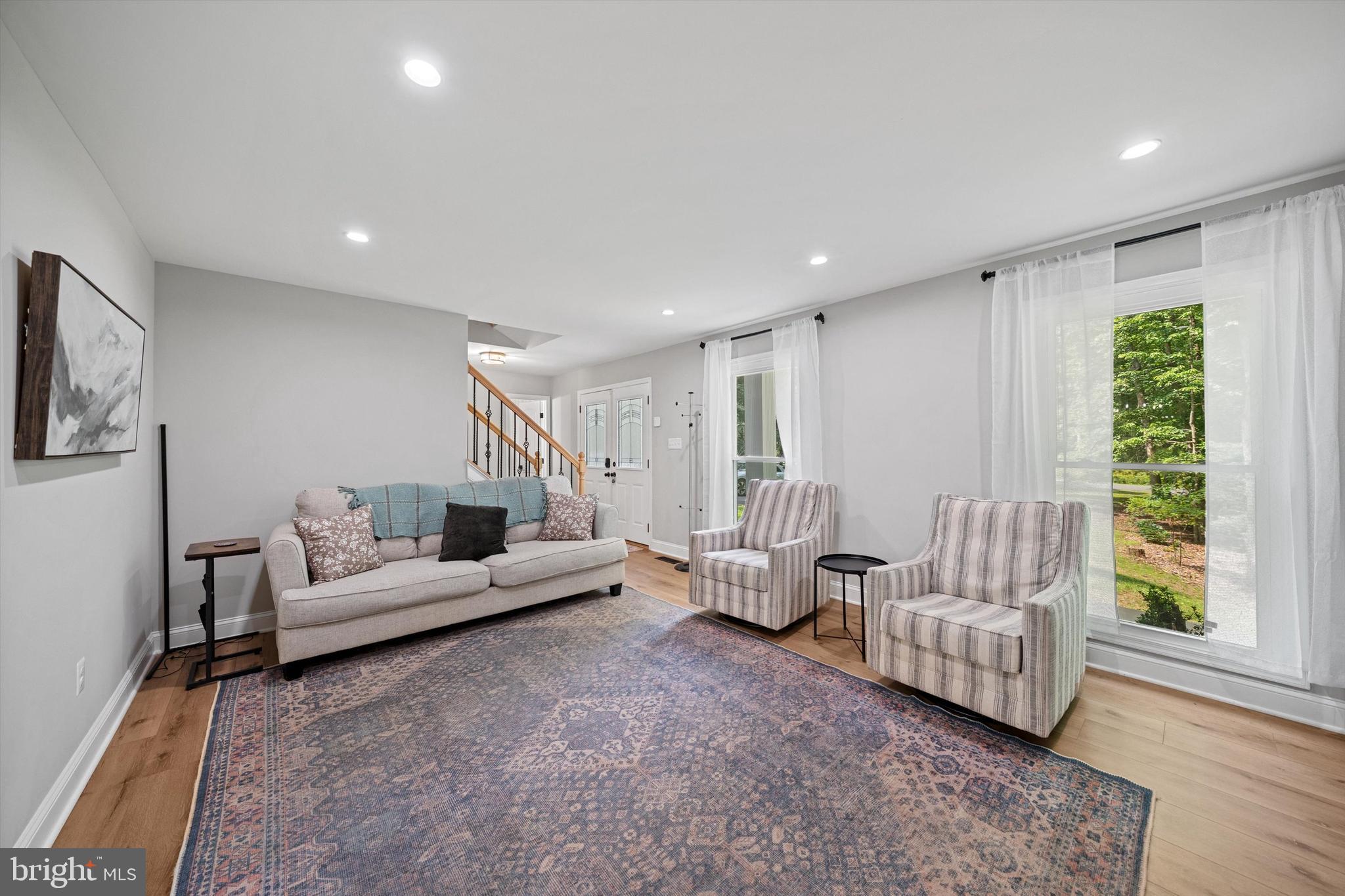 14731 Conway Drive Manassas, VA 20112 - Photo 5 of 48