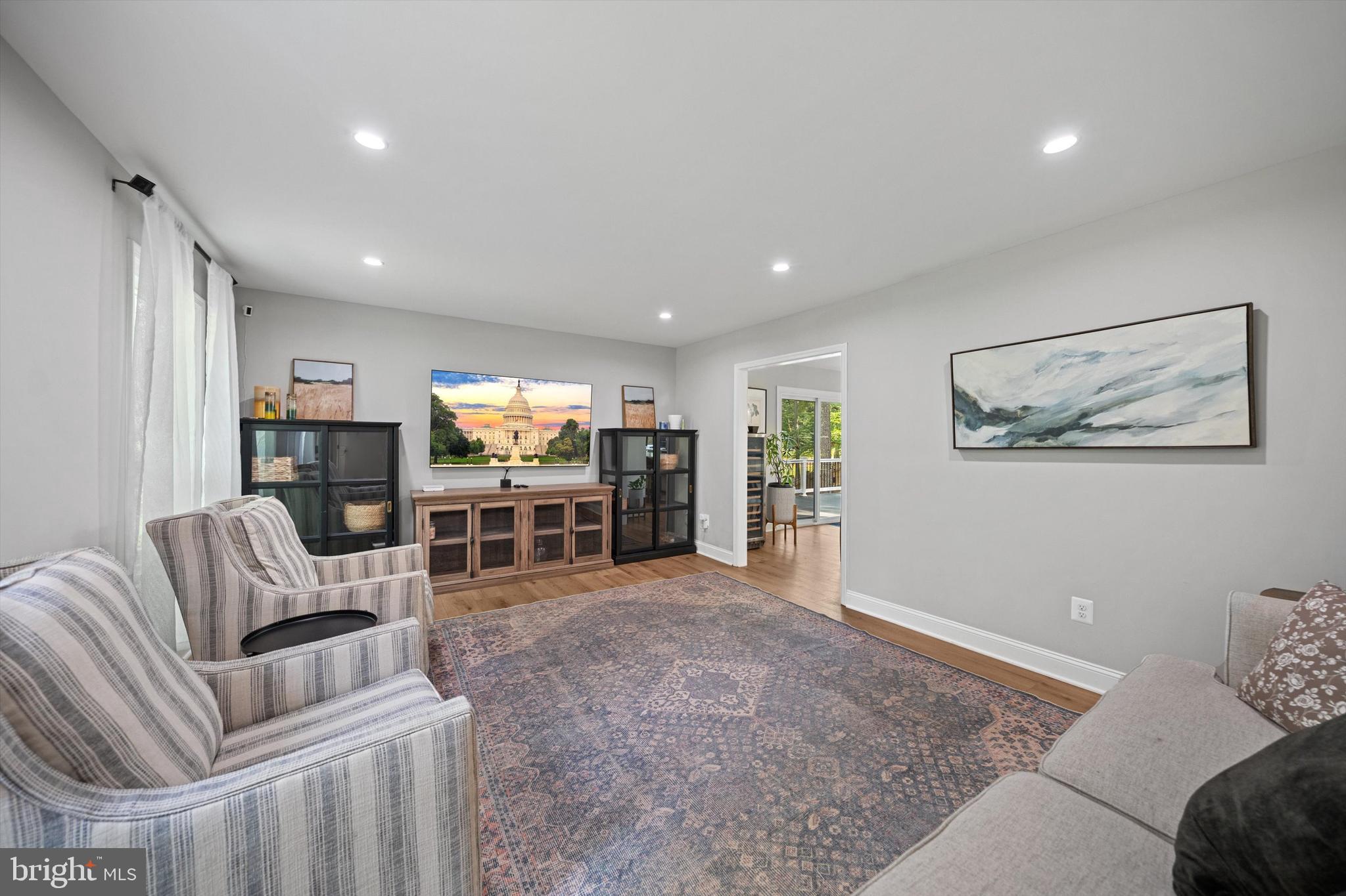 14731 Conway Drive Manassas, VA 20112 - Photo 6 of 48