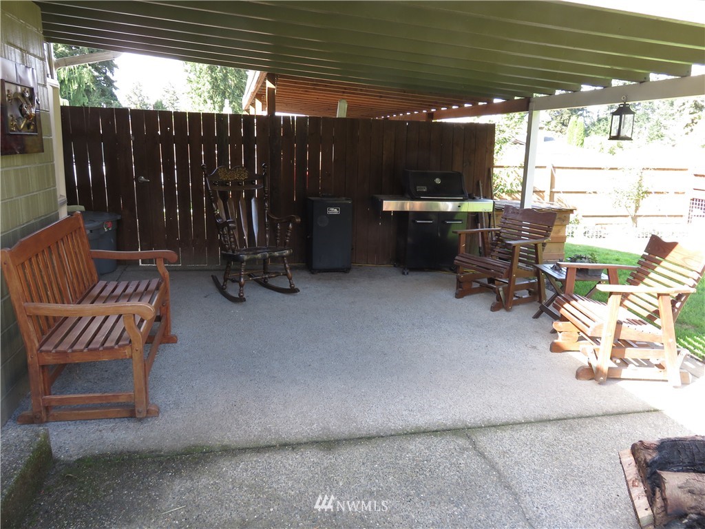 19524 Grannis Road Bothell, WA 98012 - Photo 17 of 19