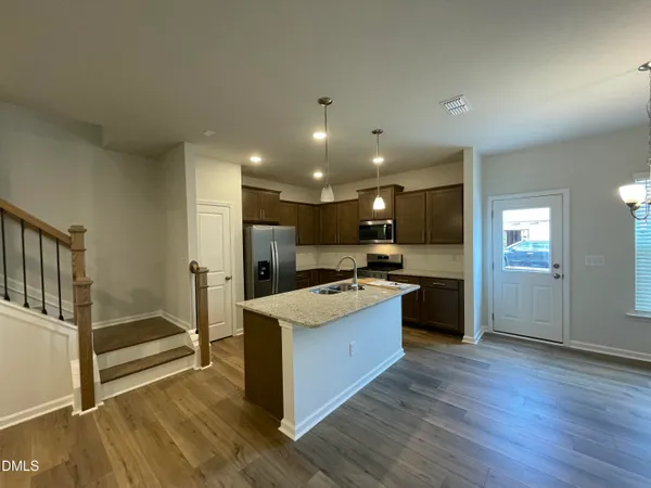 $1,800 | 216 Broomside Avenue, Raleigh, NC 27603