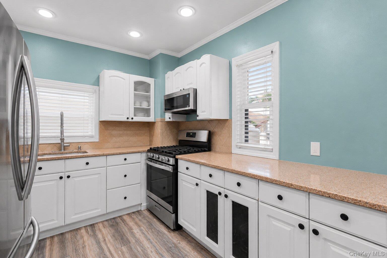 43 Dewitt Street Valley Stream, NY 11580 - Photo 15 of 39