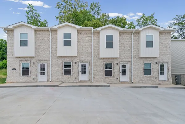 $1,100 | 1035 Sinclair Drive, Unit 4B, Clarksville, TN 37042