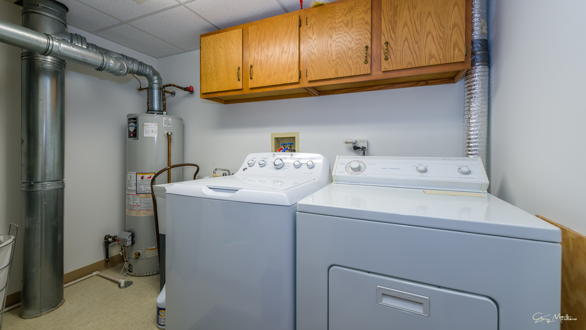 3680 186th Street, Unit 303 Lansing, IL 60438 - Photo 16 of 23 a utility room with dryer and washer