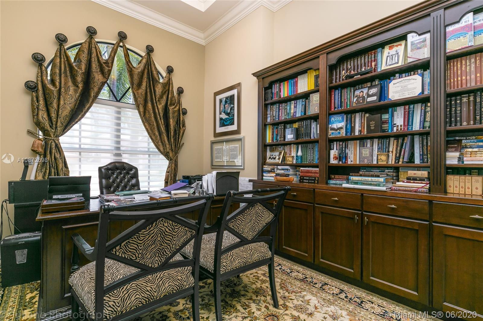 19141 North Bay Road Sunny Isles Beach, FL 33160 - Photo 27 of 42 a view of a workspace with furniture