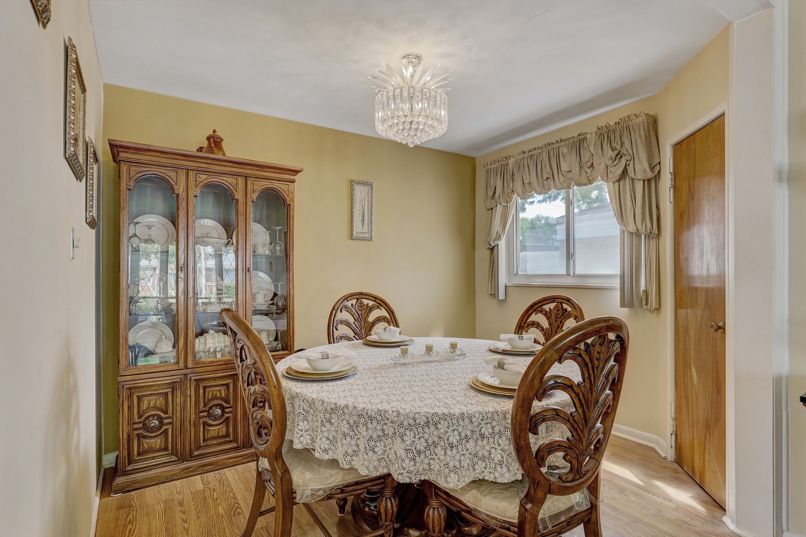 109 Rice Avenue Bellwood, IL 60104 - Photo 13 of 28