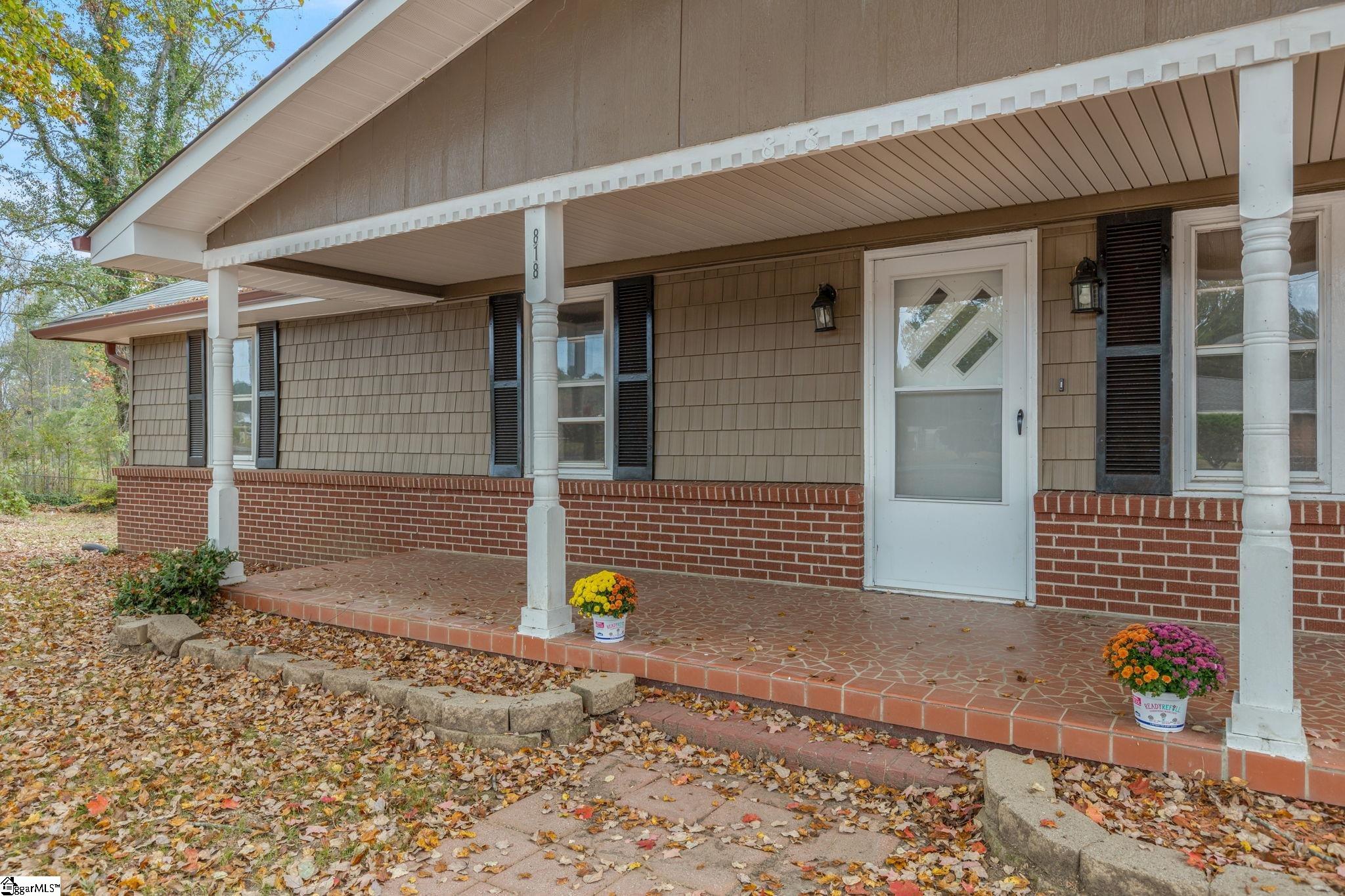 818 Rice Road Easley, SC 29640 - Photo 5 of 36