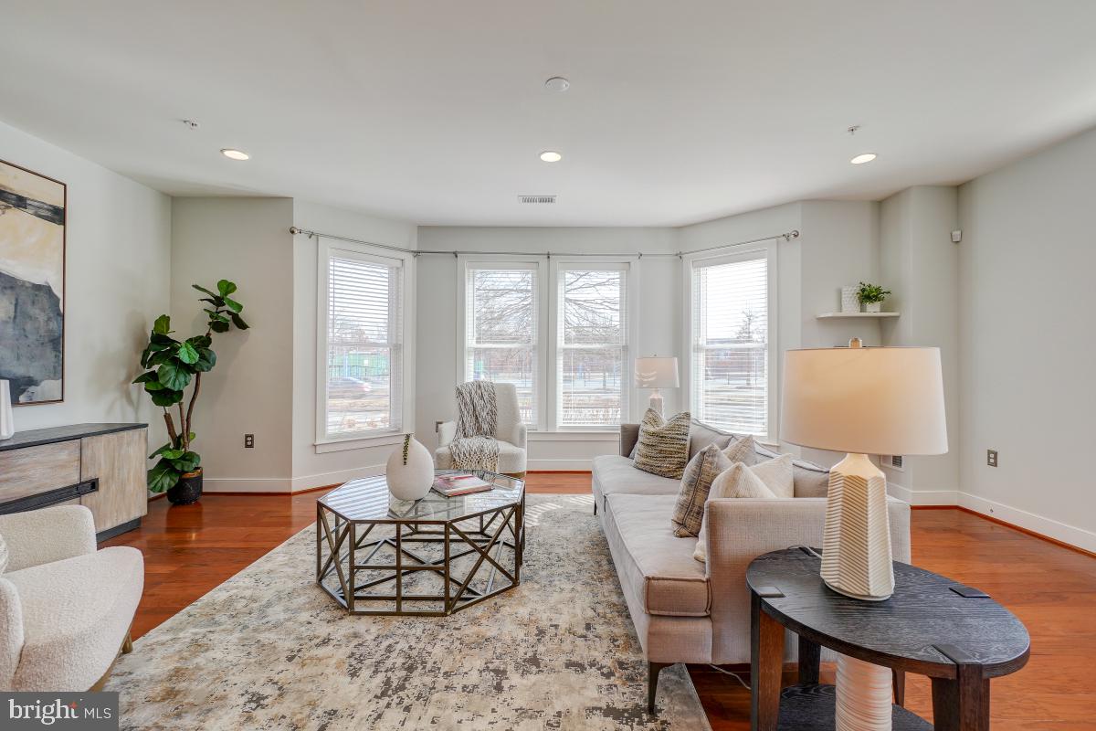 738 McKenzie Avenue Alexandria, VA 22301 - Photo 4 of 33