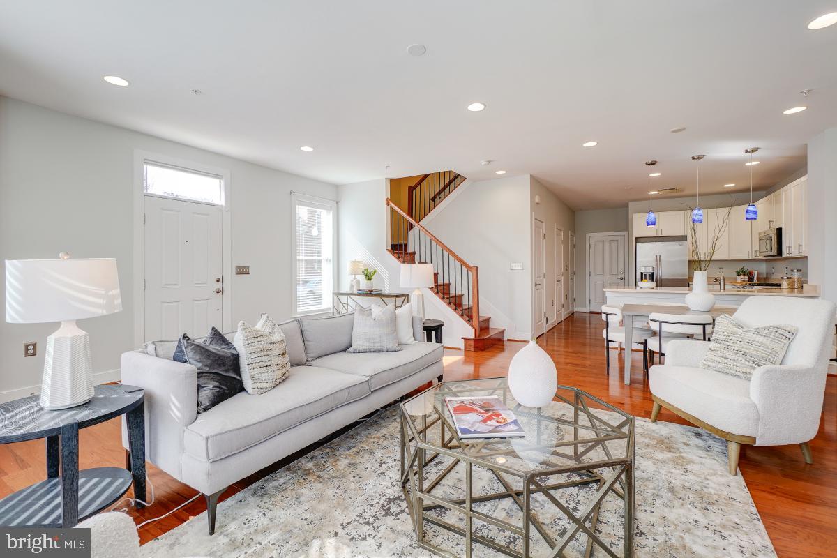 738 McKenzie Avenue Alexandria, VA 22301 - Photo 5 of 33