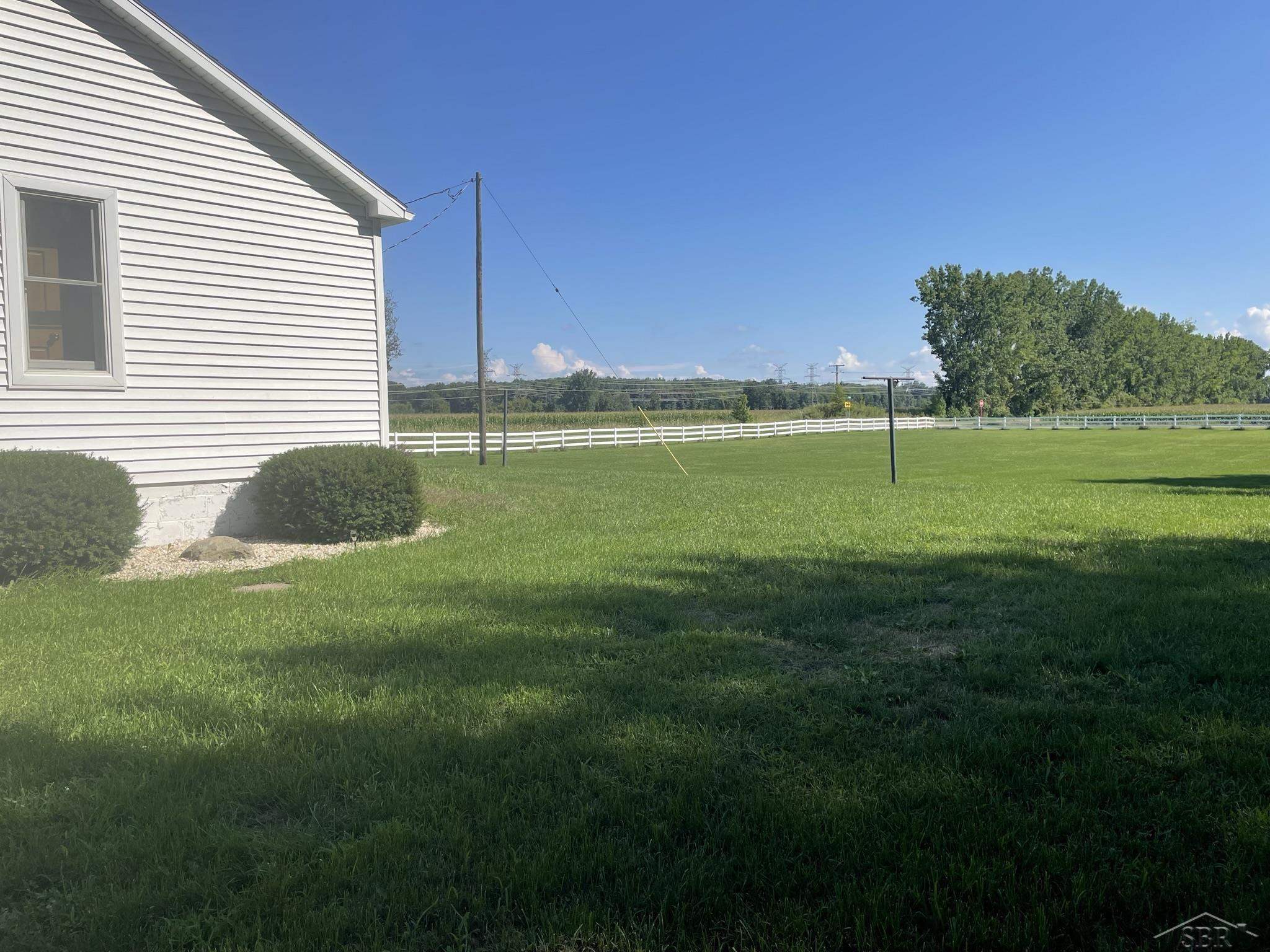 8502 South Reese Road Birch Run, MI 48415 - Photo 28 of 28 50087637-27.JPG