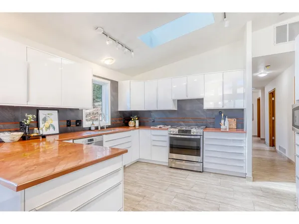 $950,000 | 2901 Stone Canyon Drive, Longmont, CO 80503