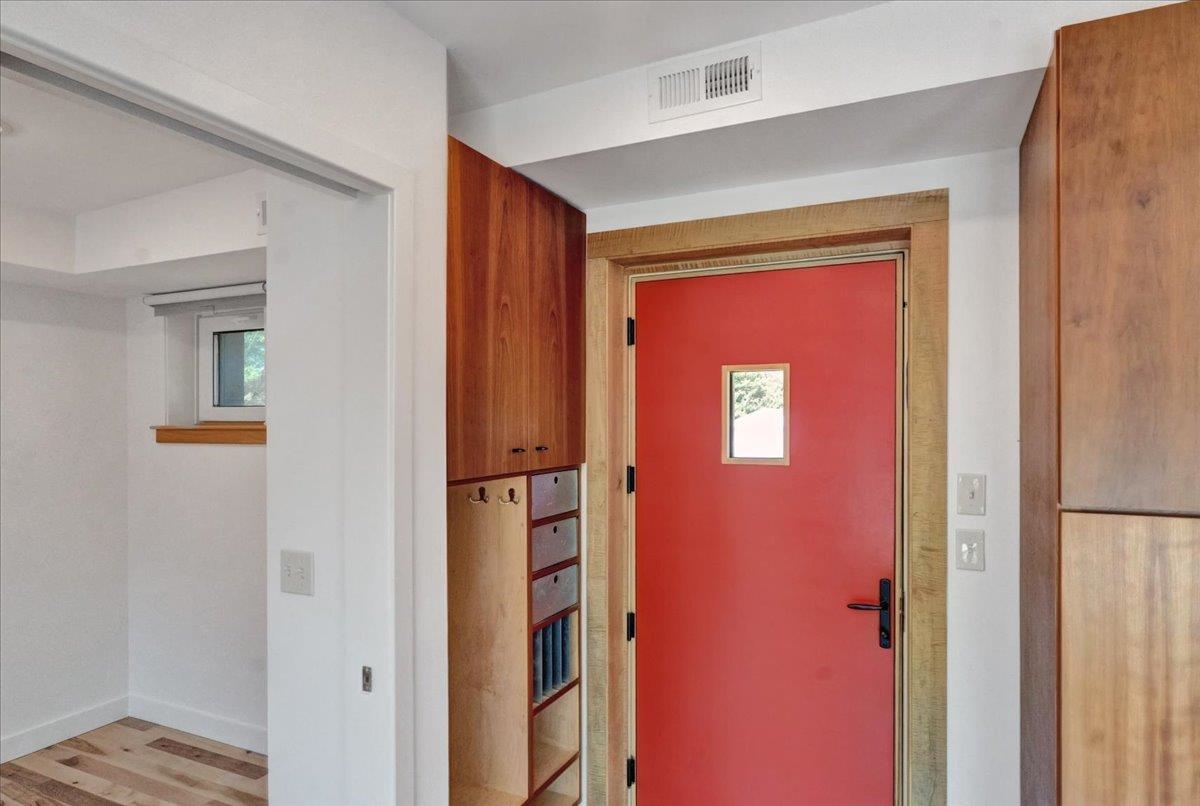 868 Falls Road Shelburne, VT 05482 - Photo 11 of 41