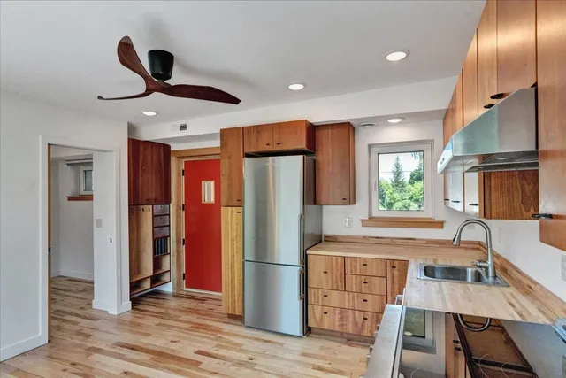 $650,000 | 868 Falls Road, Shelburne, VT 05482