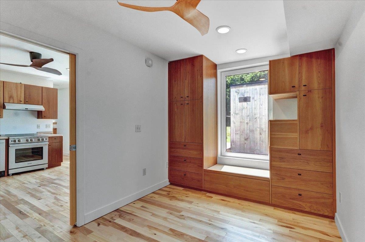 868 Falls Road Shelburne, VT 05482 - Photo 18 of 41