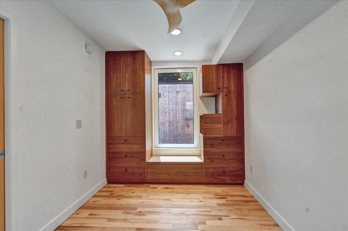 868 Falls Road Shelburne, VT 05482 - Photo 19 of 41