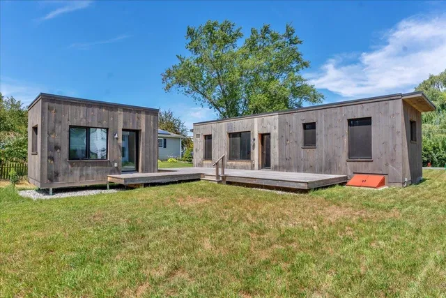 $650,000 | 868 Falls Road, Shelburne, VT 05482