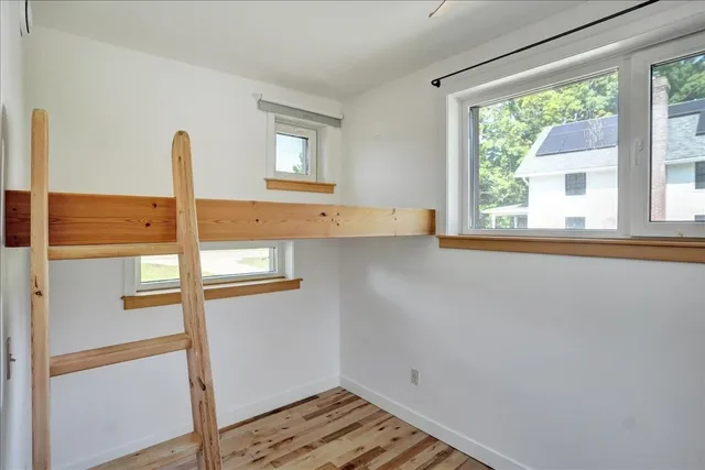 $650,000 | 868 Falls Road, Shelburne, VT 05482