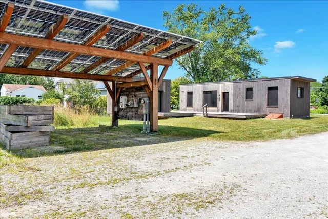 $650,000 | 868 Falls Road, Shelburne, VT 05482