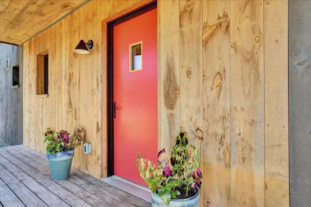 $650,000 | 868 Falls Road, Shelburne, VT 05482