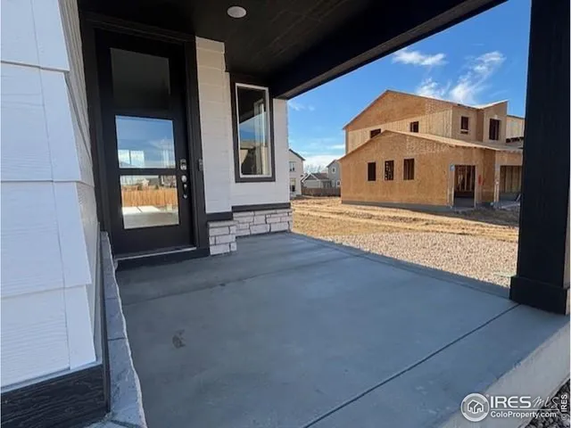 a view of an entrance of the house